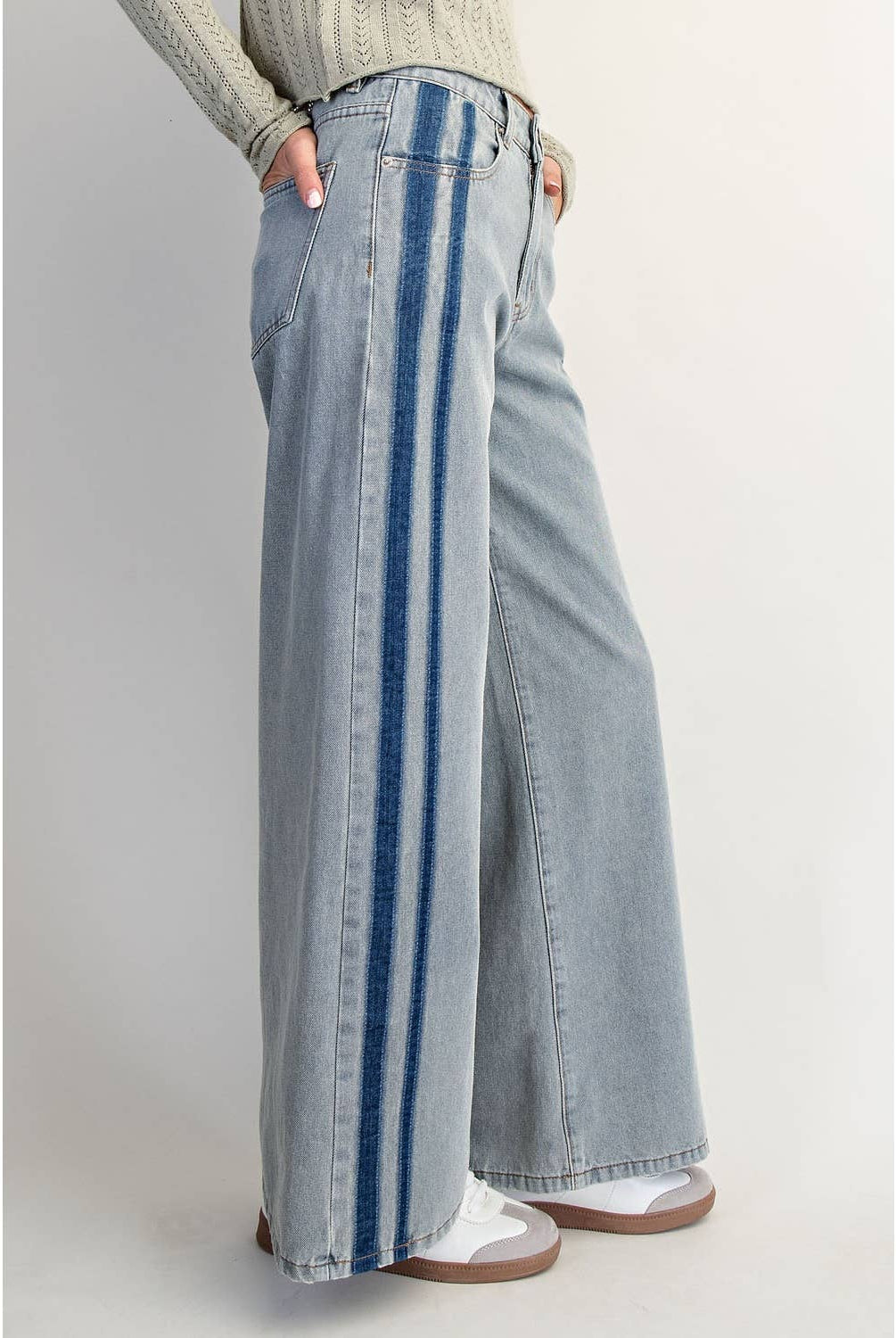 WASHED MID-RISE STRIPE JEANS - The Girl on Ivy