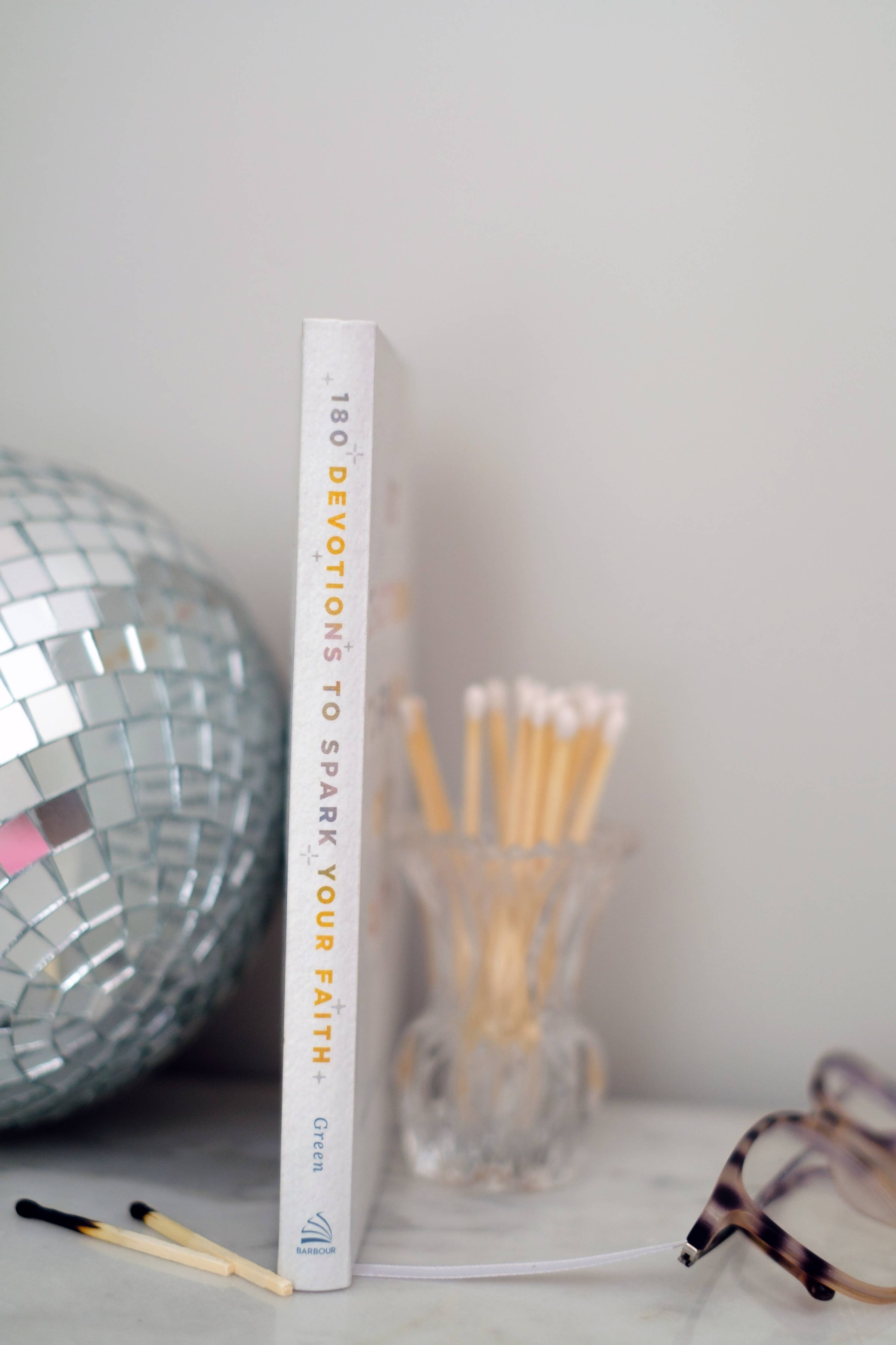 180 Devotions to Spark Your Faith - The Girl on Ivy