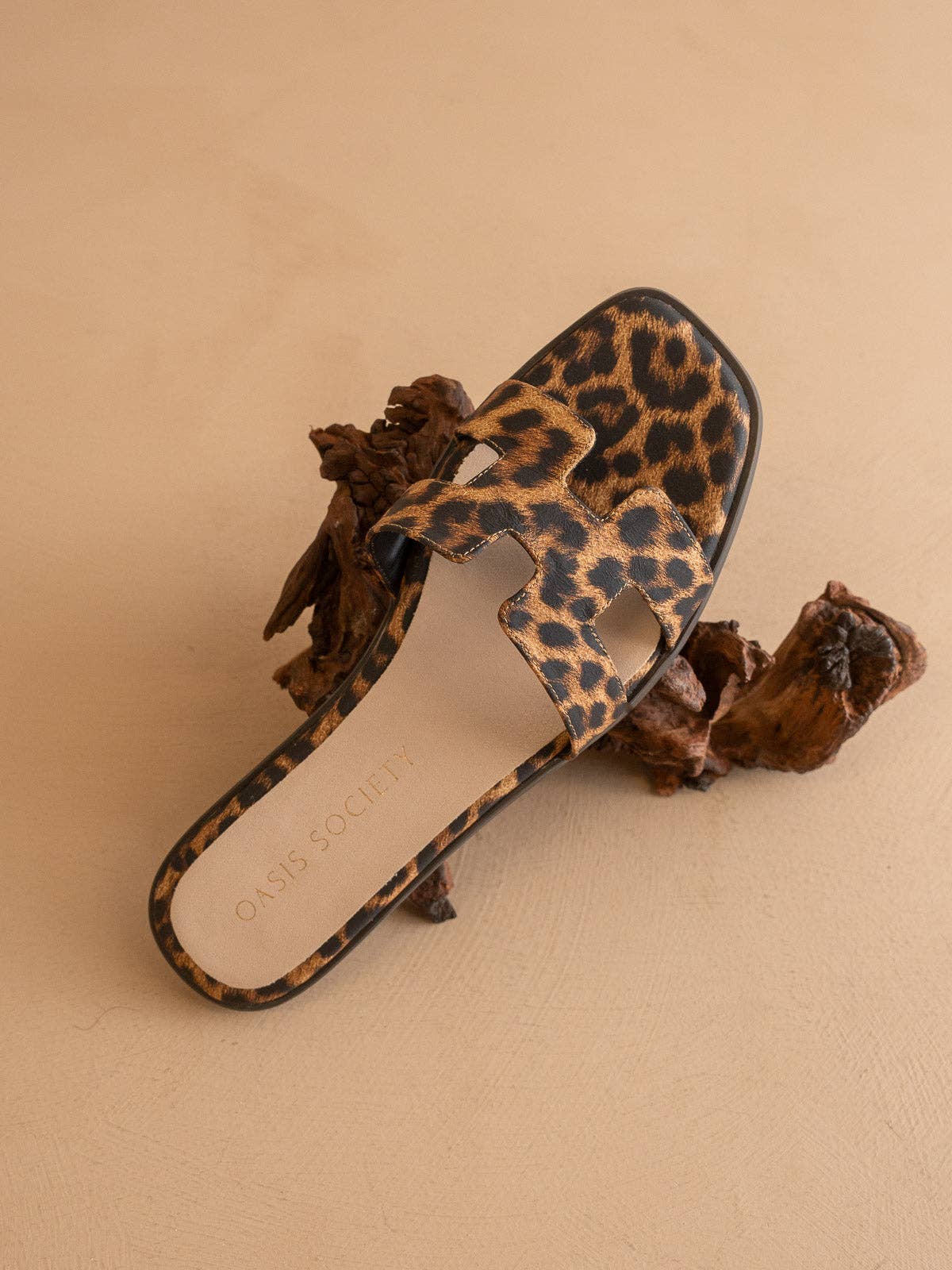 The Everlee Leopard H-Strap Sandal - The Girl on Ivy