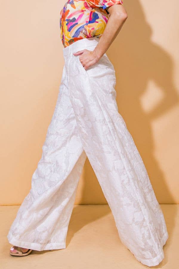 A textured woven pant - IP8474 WHITE - The Girl on Ivy