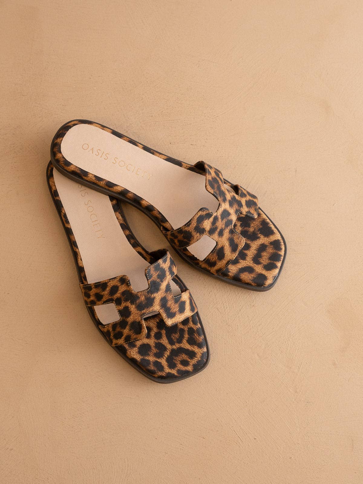 The Everlee Leopard H-Strap Sandal - The Girl on Ivy