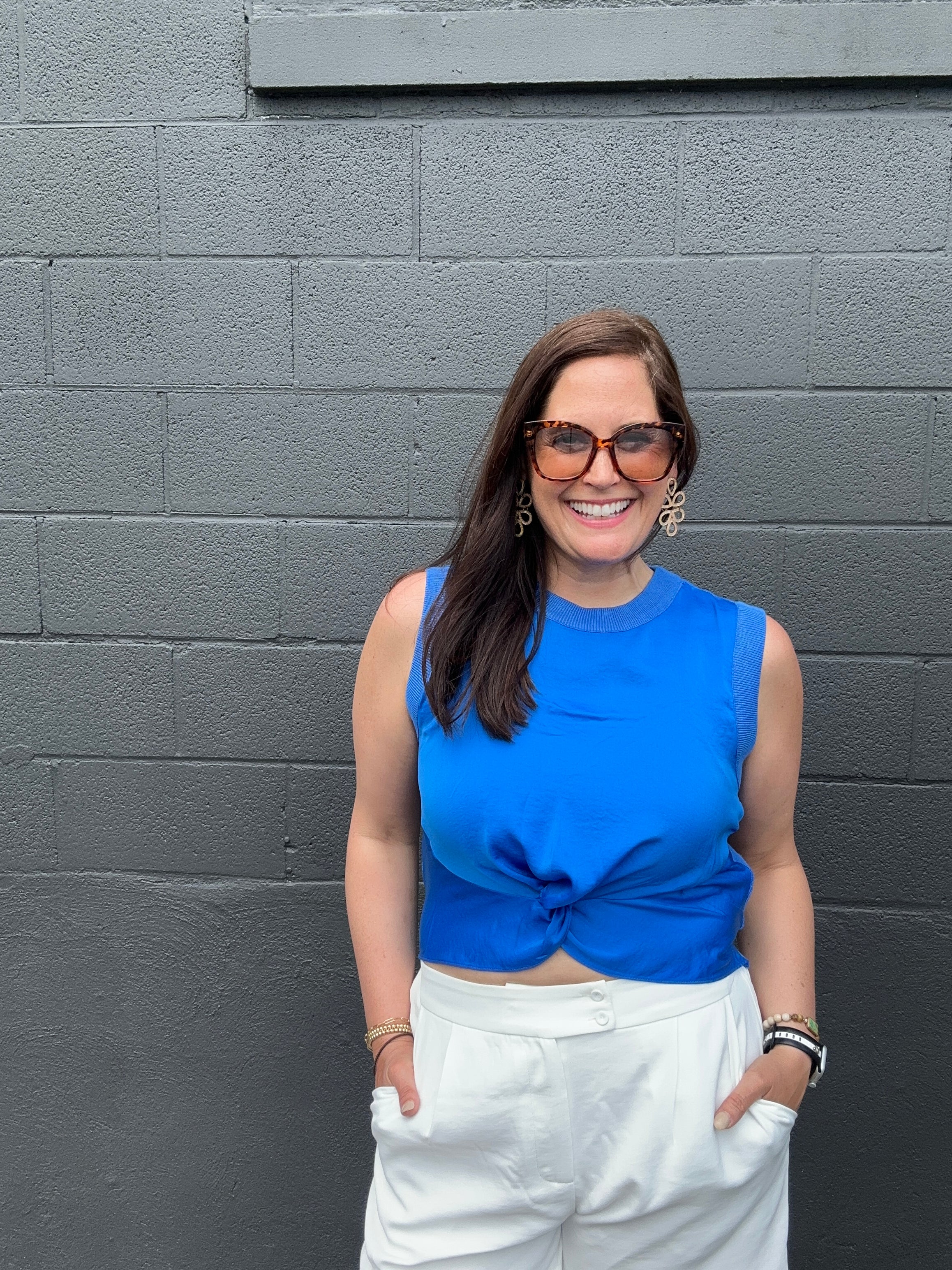 Mia Sleeveless Twist Front Top (2 color options) - The Girl on Ivy