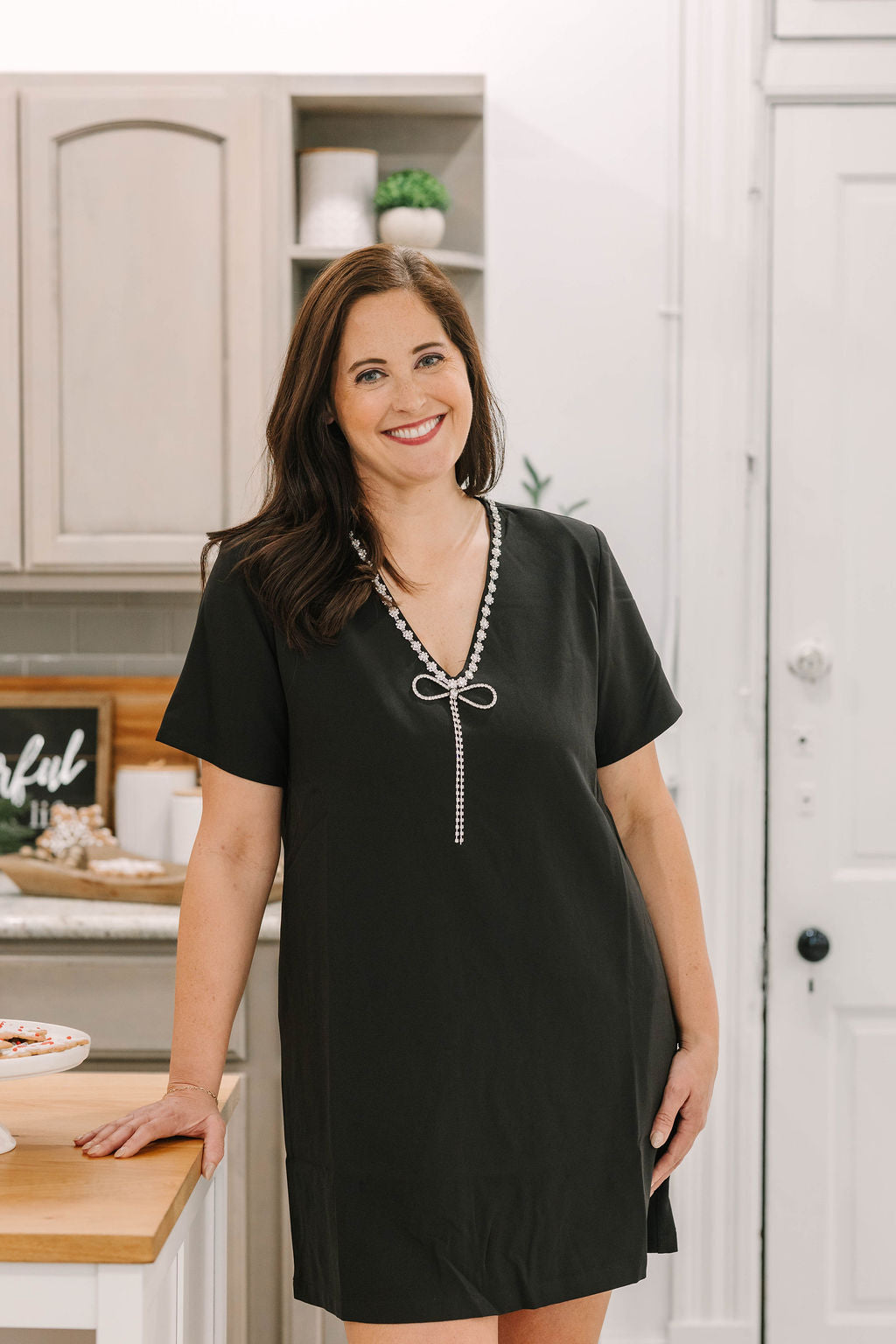 Candice V-Neck Shift Mini Dress (available in black & red) - The Girl on Ivy