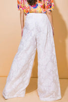 A textured woven pant - IP8474 WHITE - The Girl on Ivy