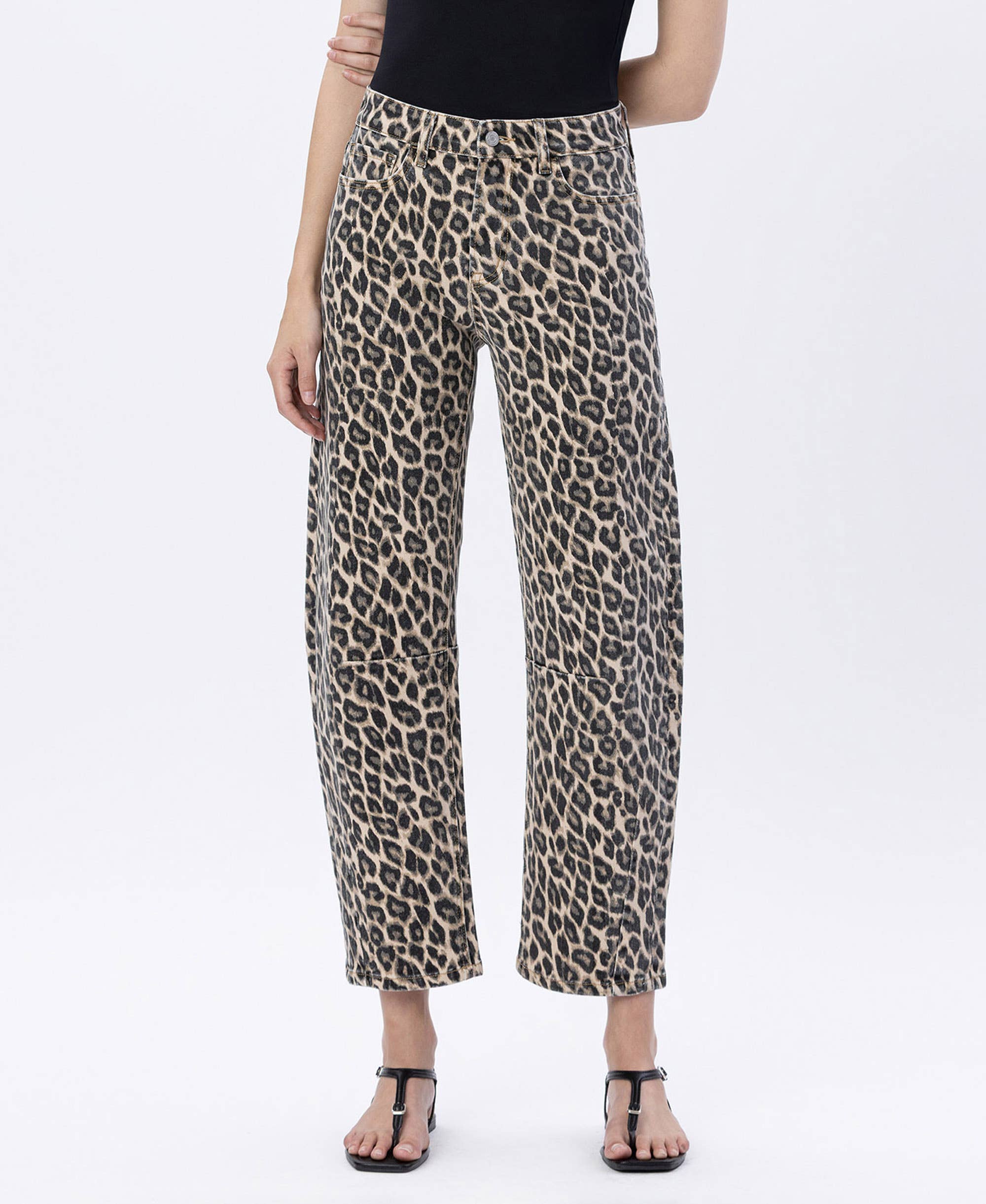 HIGH RISE LEOPARD PRINT BARREL JEANS V3704LPD - The Girl on Ivy